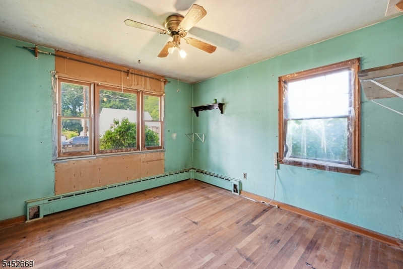 10 George St Property Photo 17