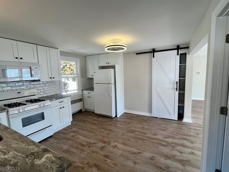 34 Wagner Pl 2 Property Photo 6