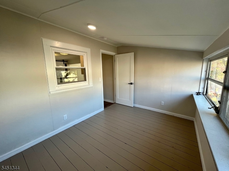 34 Wagner Pl 2 Property Photo 10