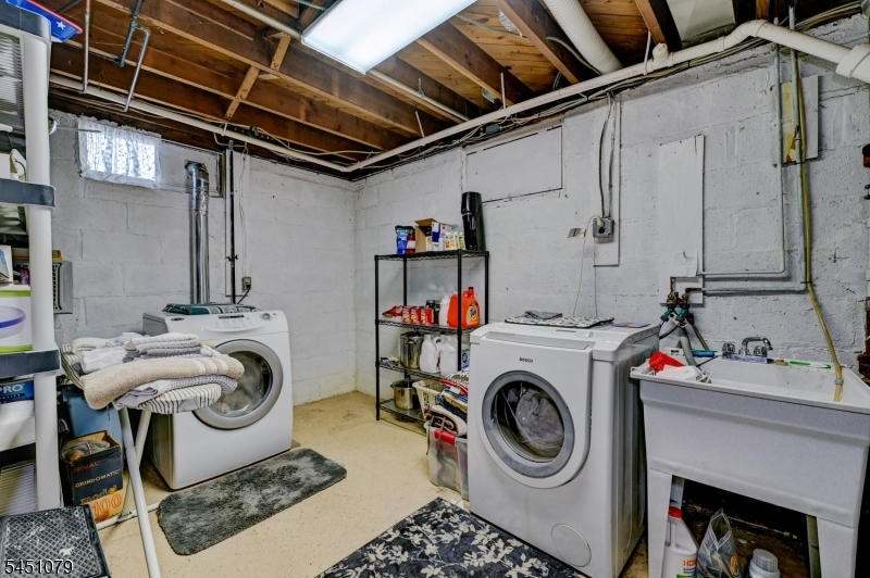 115 Olive Ave Property Photo 33