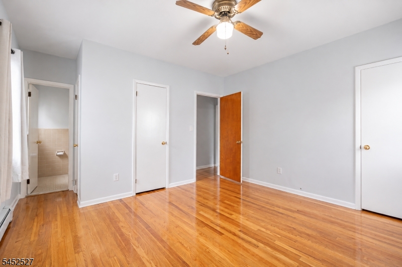 305 Manning Ave 1 Property Photo 11