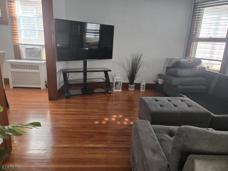 829 Madison Ave Property Photo 11