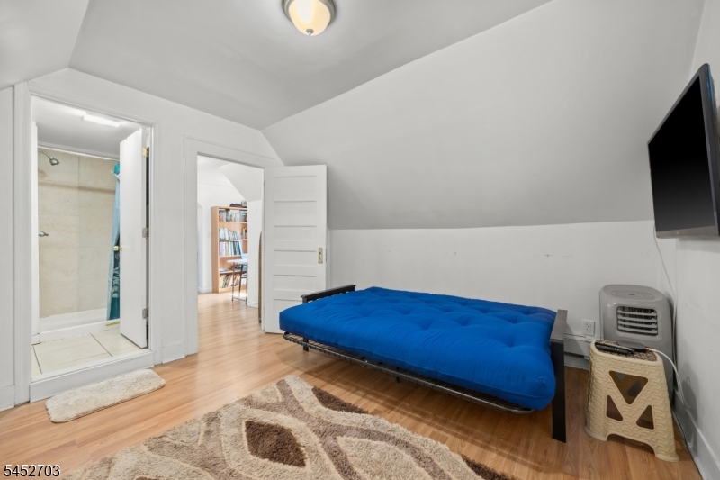 4 Gillies St Property Photo 19