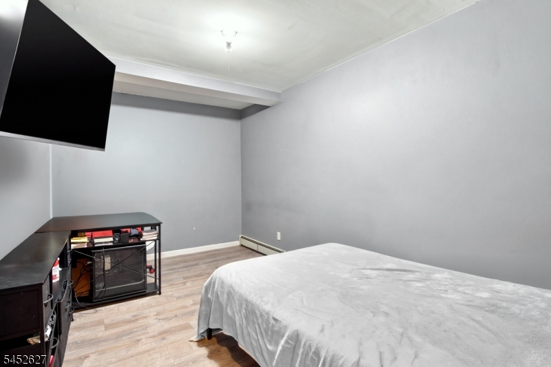 1528 Washington Ave Property Photo 6