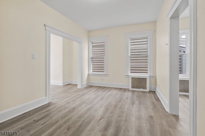 33 Delaware St Property Photo 27