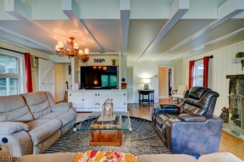 18 Bott Ln Property Photo 6