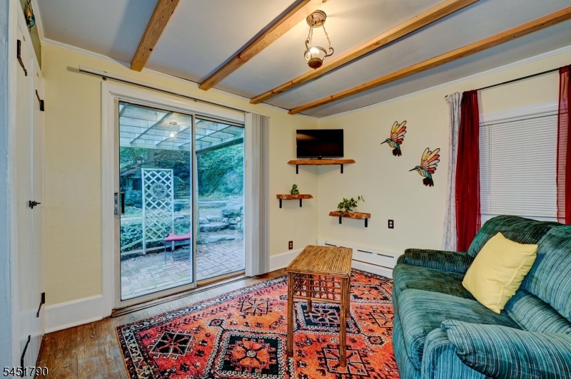 18 Bott Ln Property Photo 8