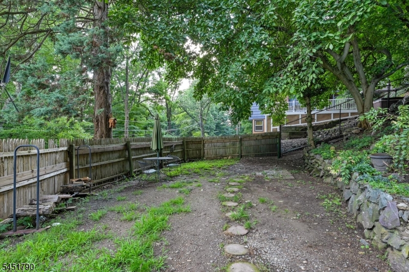 18 Bott Ln Property Photo 12