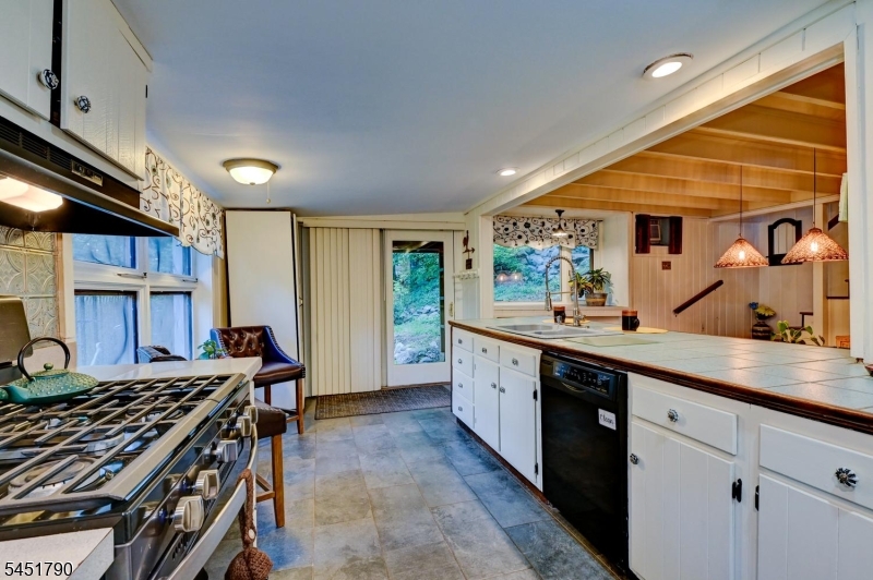 18 Bott Ln Property Photo 23