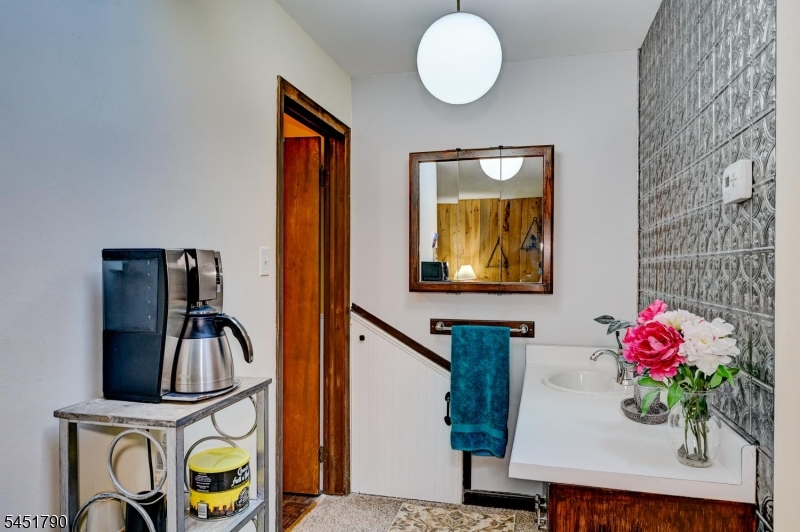 18 Bott Ln Property Photo 28