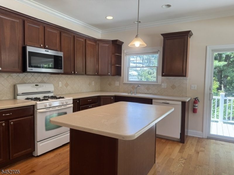23 W Hanover Ave 23a Property Photo 9