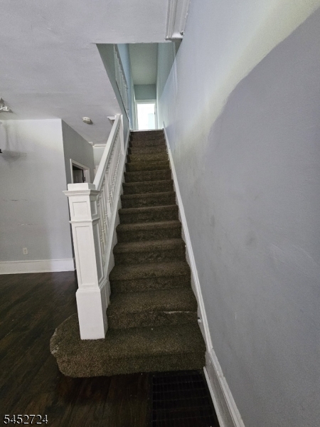 302 Pennington Ave Property Photo 8