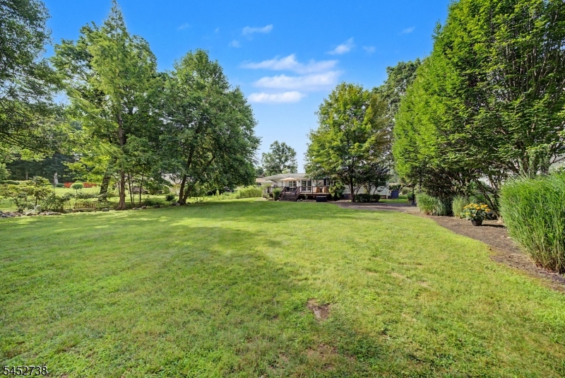 21 Struble Ln Property Photo 27