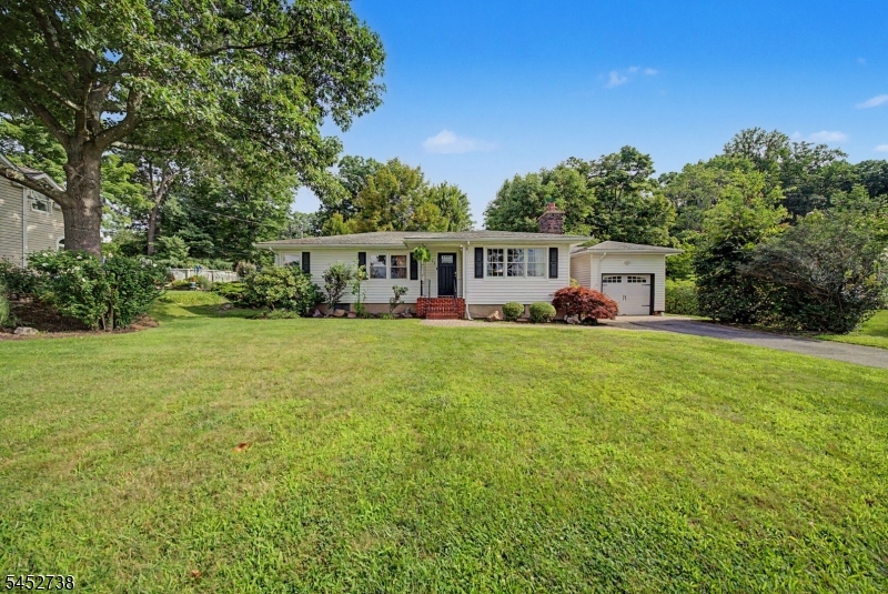 21 Struble Ln Property Photo 31
