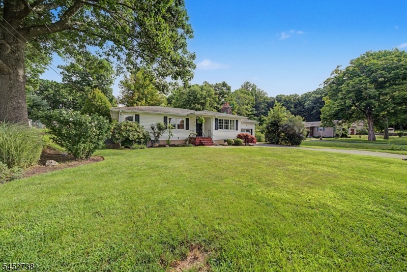 21 Struble Ln Property Photo 32