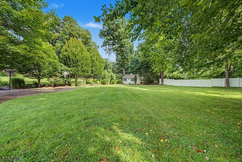 21 Struble Ln Property Photo 38