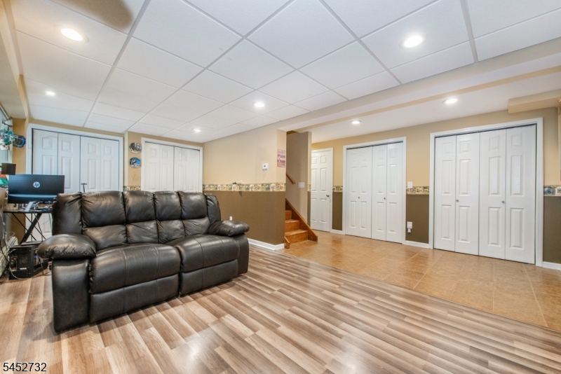152 New Rd Property Photo 23