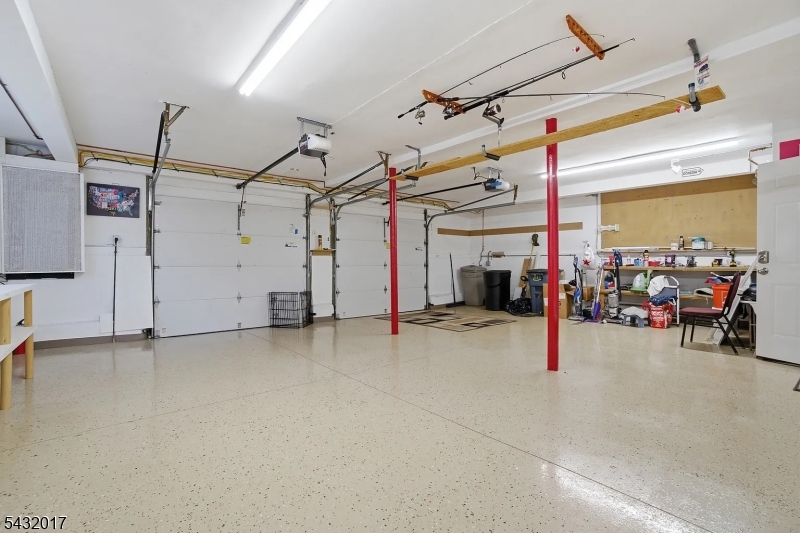 43 Oakland Ave Property Photo 23