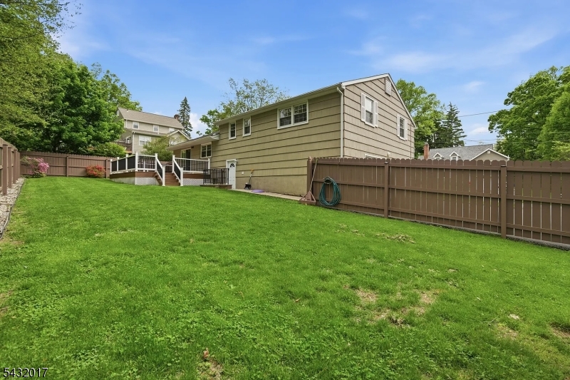43 Oakland Ave Property Photo 27