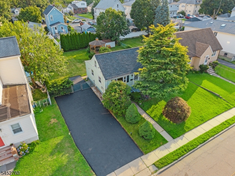 343 Delawanna Ave Property Photo 1