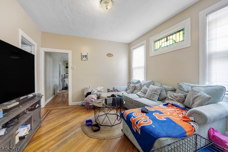 224 Lawrence St Property Photo 5