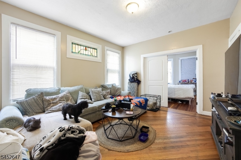 224 Lawrence St Property Photo 7