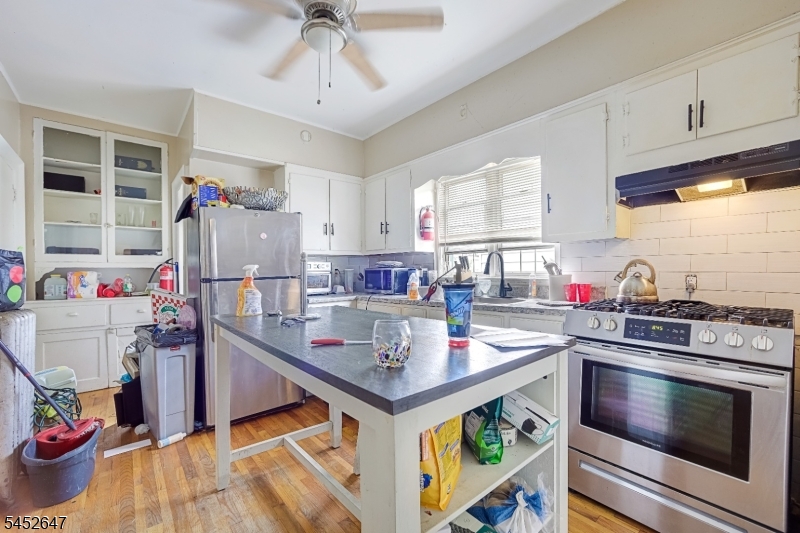 224 Lawrence St Property Photo 10