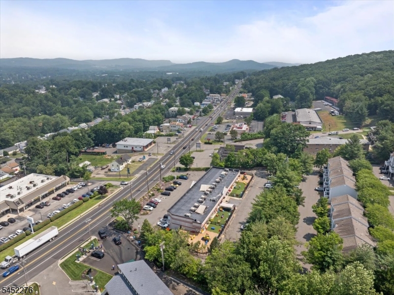 176 Us Highway 46 Property Photo 17