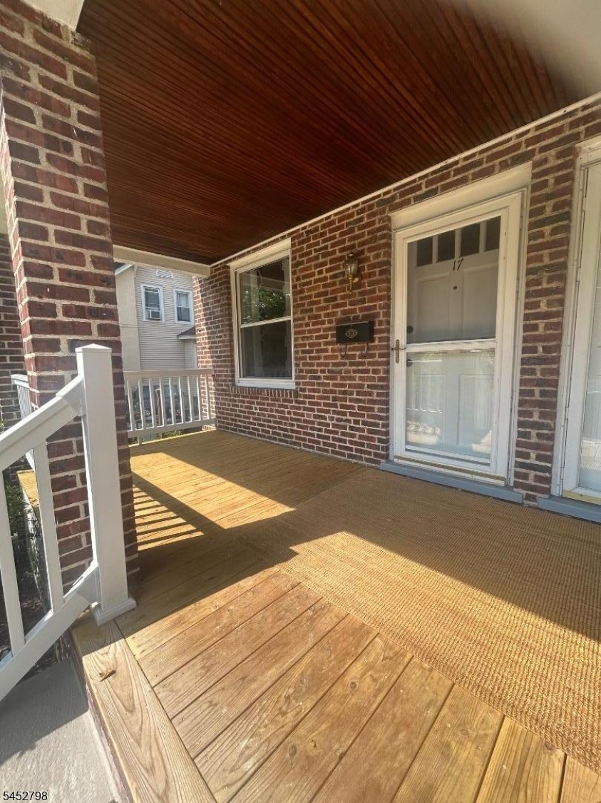 17 Codington Pl Property Photo 3