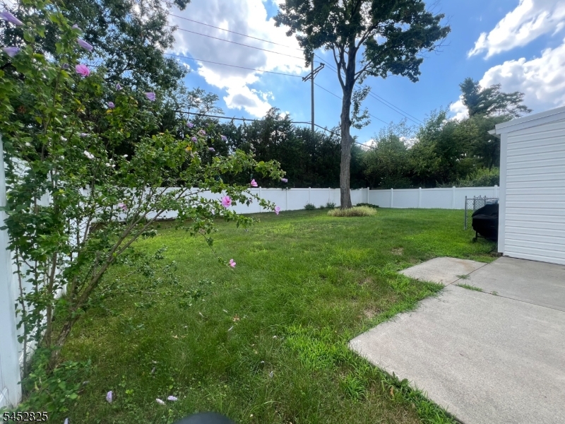 36 Northern Dr Property Photo 16