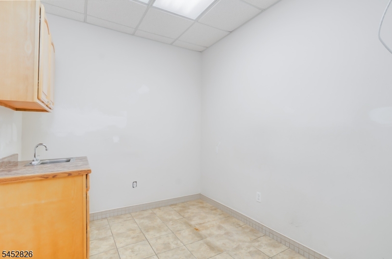 303 Belmont Ave Property Photo 17