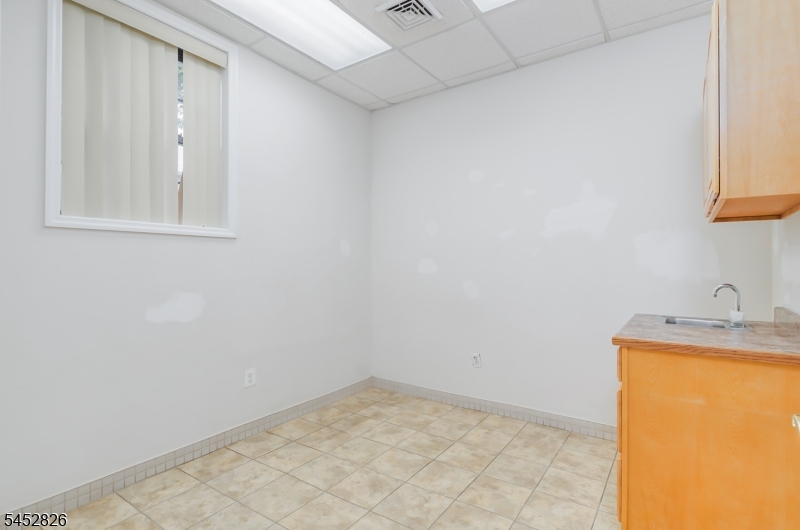 303 Belmont Ave Property Photo 19
