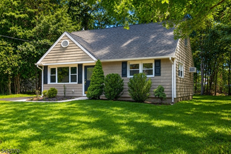 27 Ferndale Rd Property Photo 2