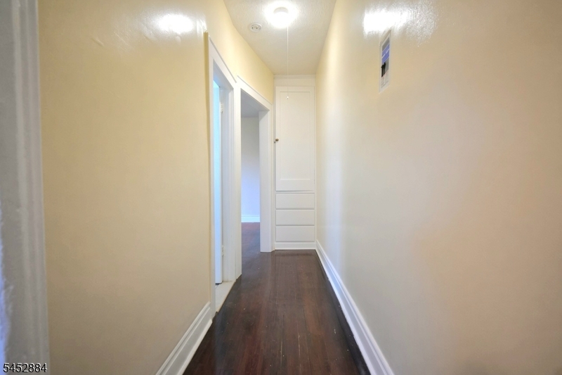 148 Chancellor Ave D5 Property Photo 6