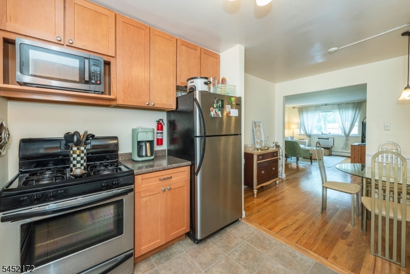 37 Espy Rd 7a Property Photo 3