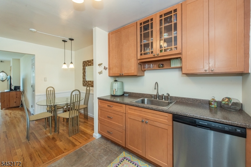 37 Espy Rd 7a Property Photo 4