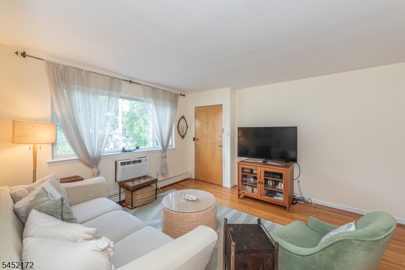 37 Espy Rd 7a Property Photo 8