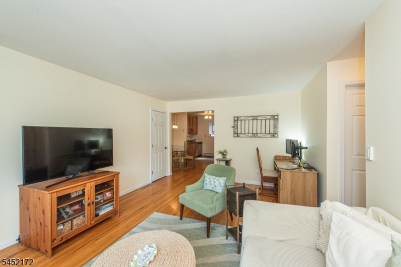 37 Espy Rd 7a Property Photo 9
