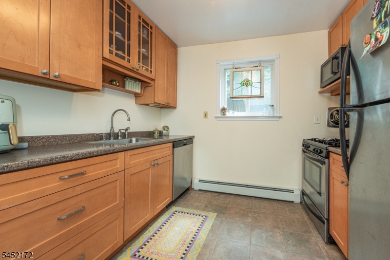 37 Espy Rd 7a Property Photo 13
