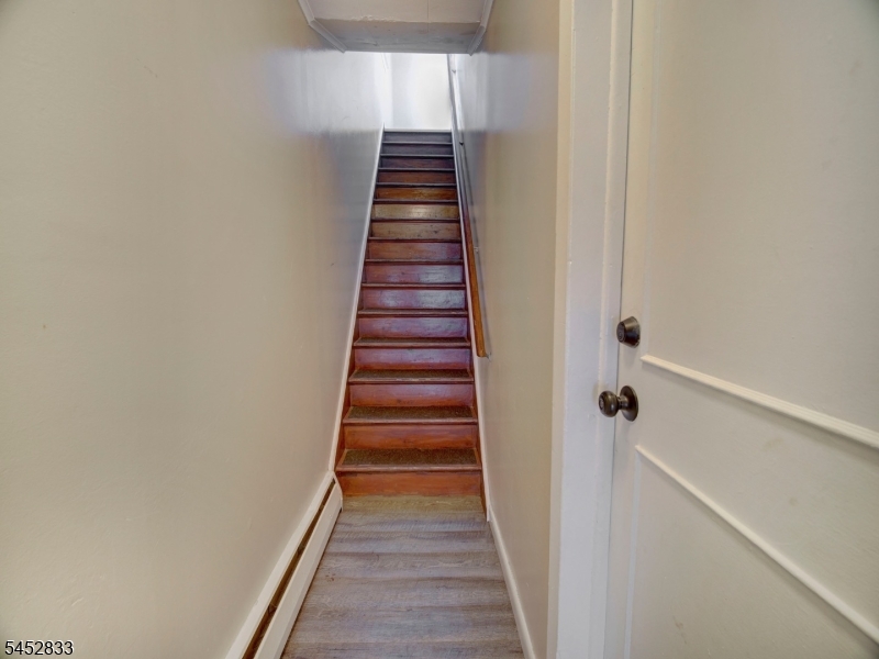 27 Honiss St Property Photo 13