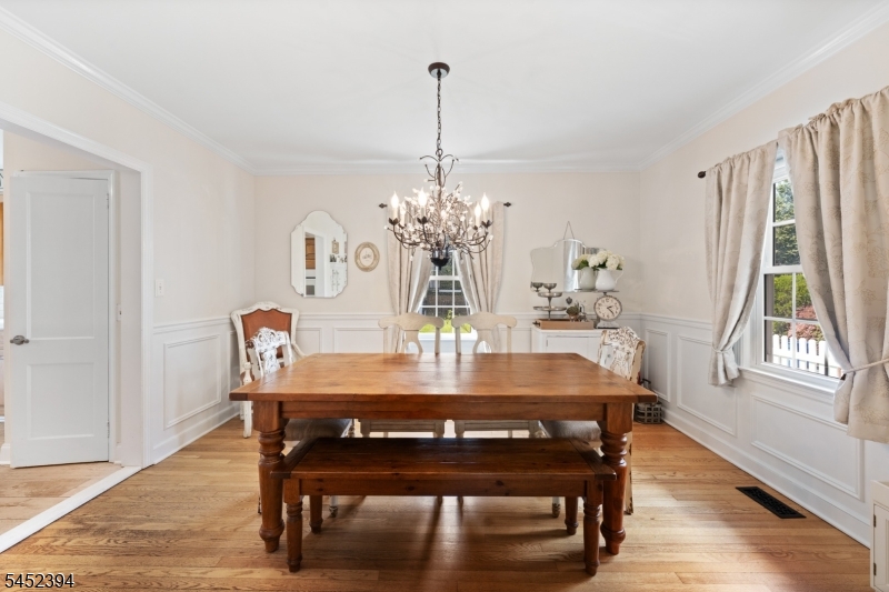 767 Park Ave Property Photo 9