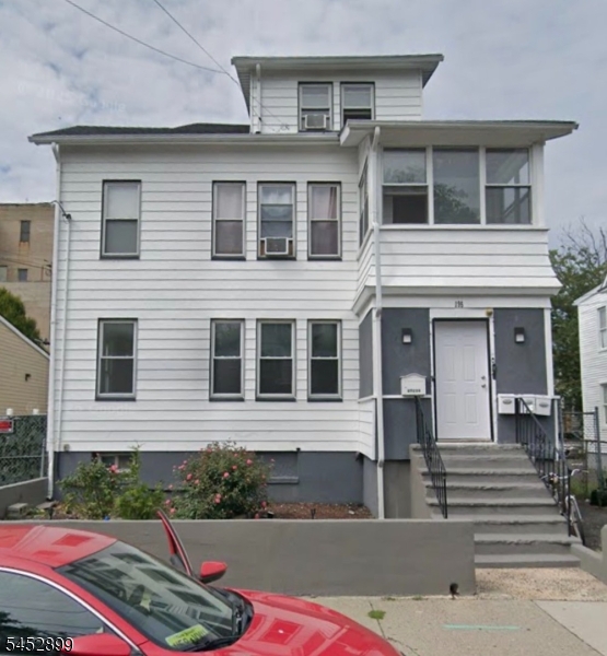 195 Brookdale Ave Property Photo 1