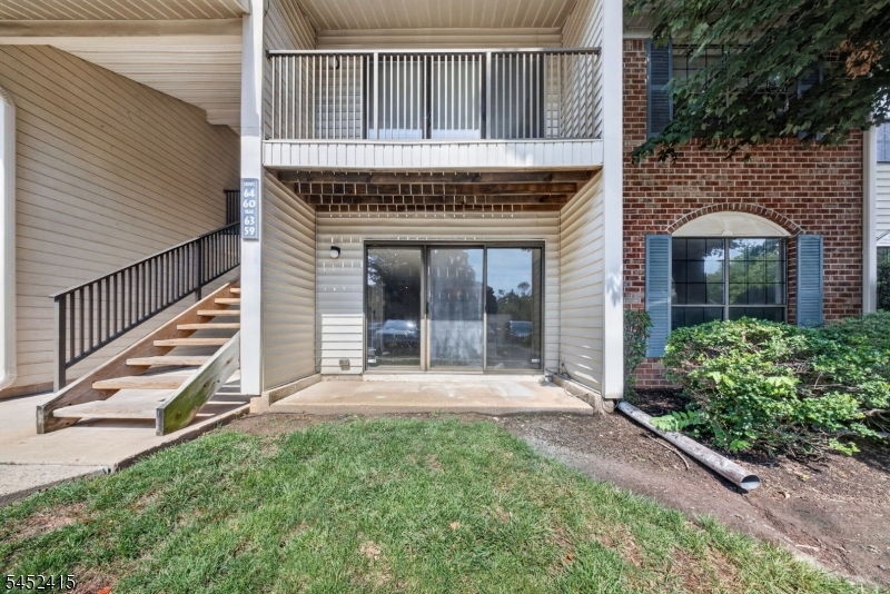 60 Taylor Dr Property Photo 3