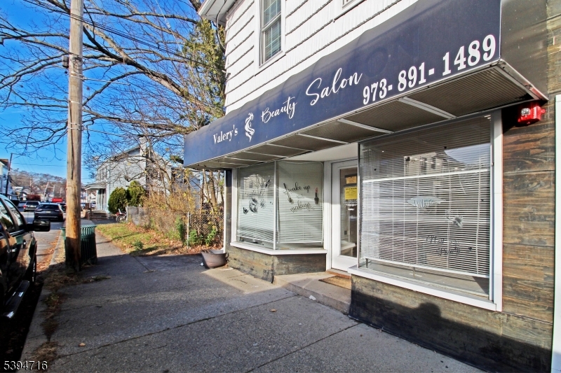 308 S Main St Property Photo 2