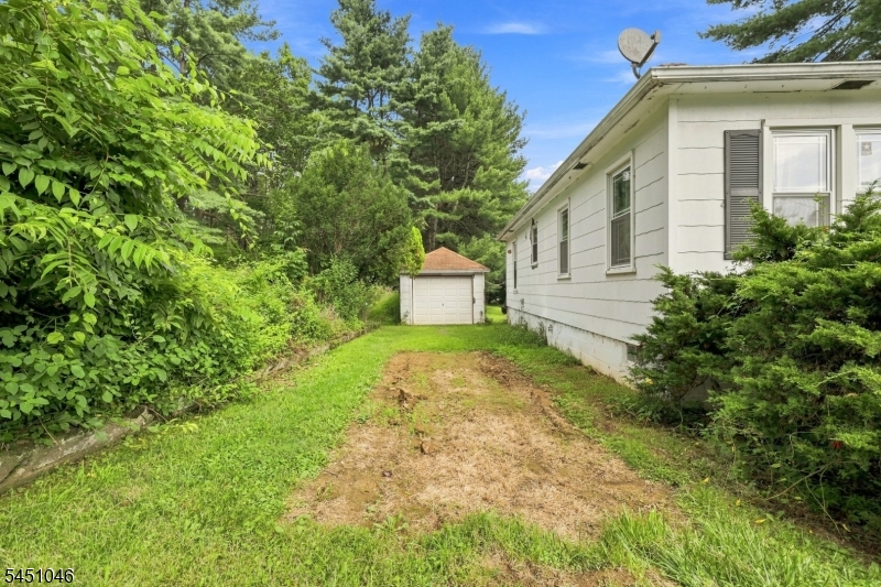 1151 Butlers Park Rd Property Photo 5