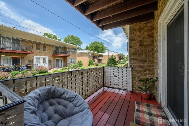 32 Judson 10a Property Photo 8