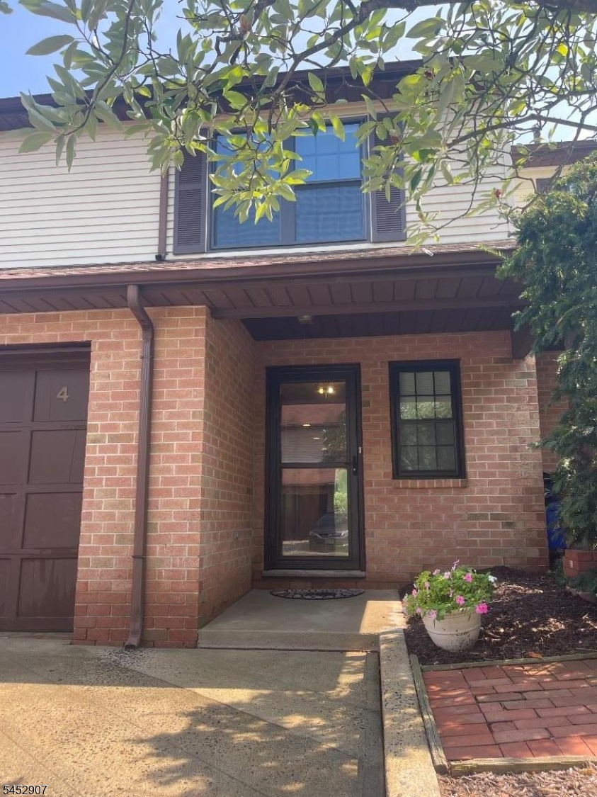 4 Amy Ct Property Photo 4