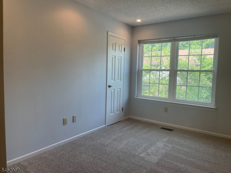 4 Amy Ct Property Photo 23