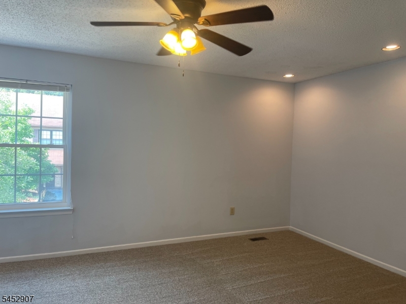 4 Amy Ct Property Photo 24
