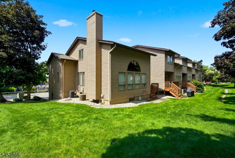 30 Wedgewood Dr Property Photo 3